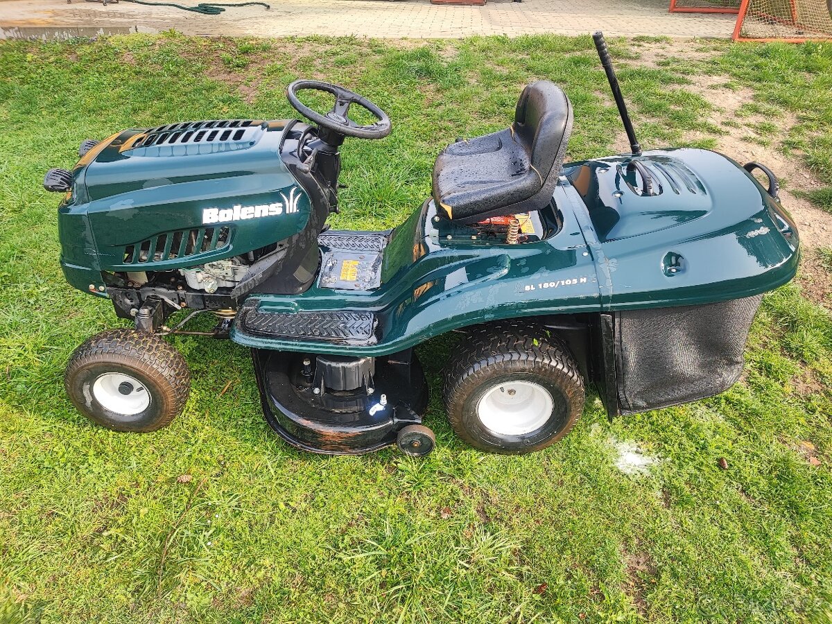 Zahradní sekací traktor BOLENS BL180/105Hydro