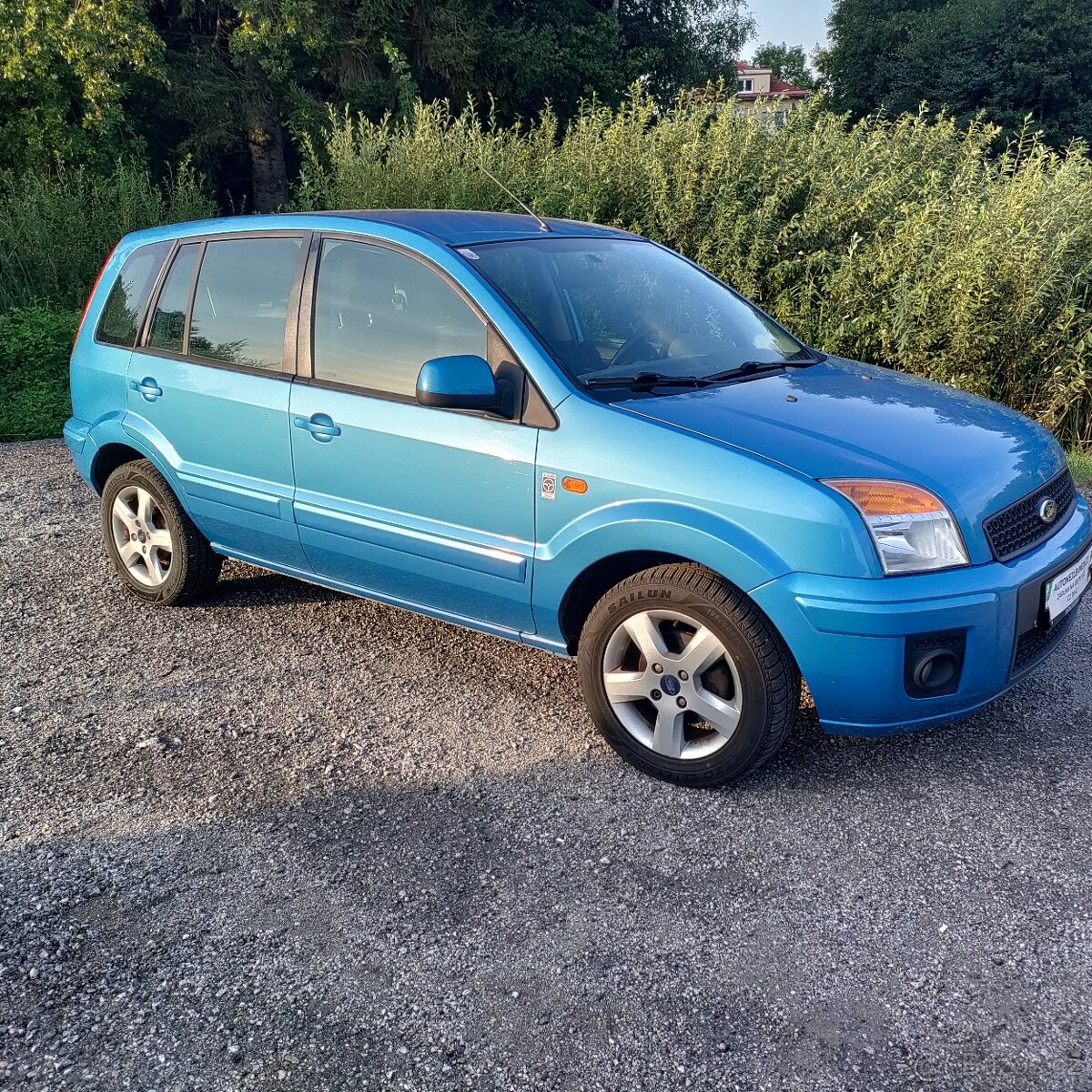 Ford Fusion, MAX VÝBAVA,KRÁSNÝ,115TKM,1MAJ.