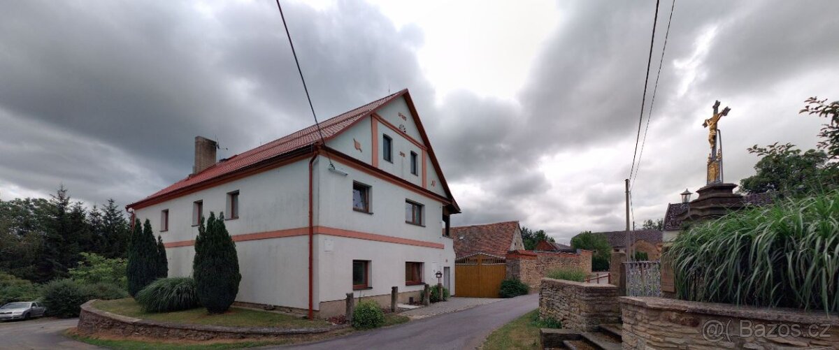 Rodinný dům se 2 bytovými jednotkami, Strakov, okr. Svitavy