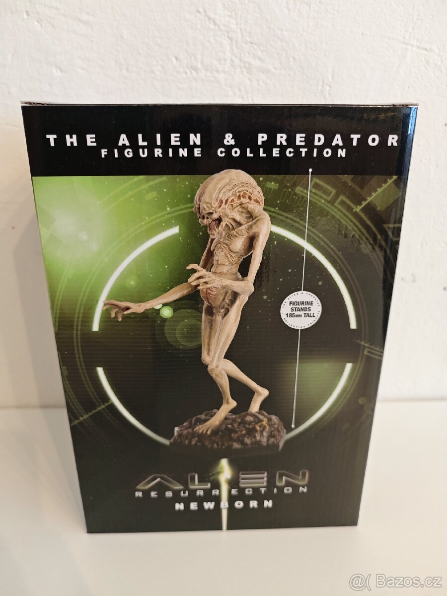Alien NewBorn soška