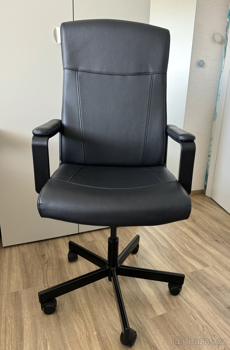 Otočná židle IKEA MILLBERGET