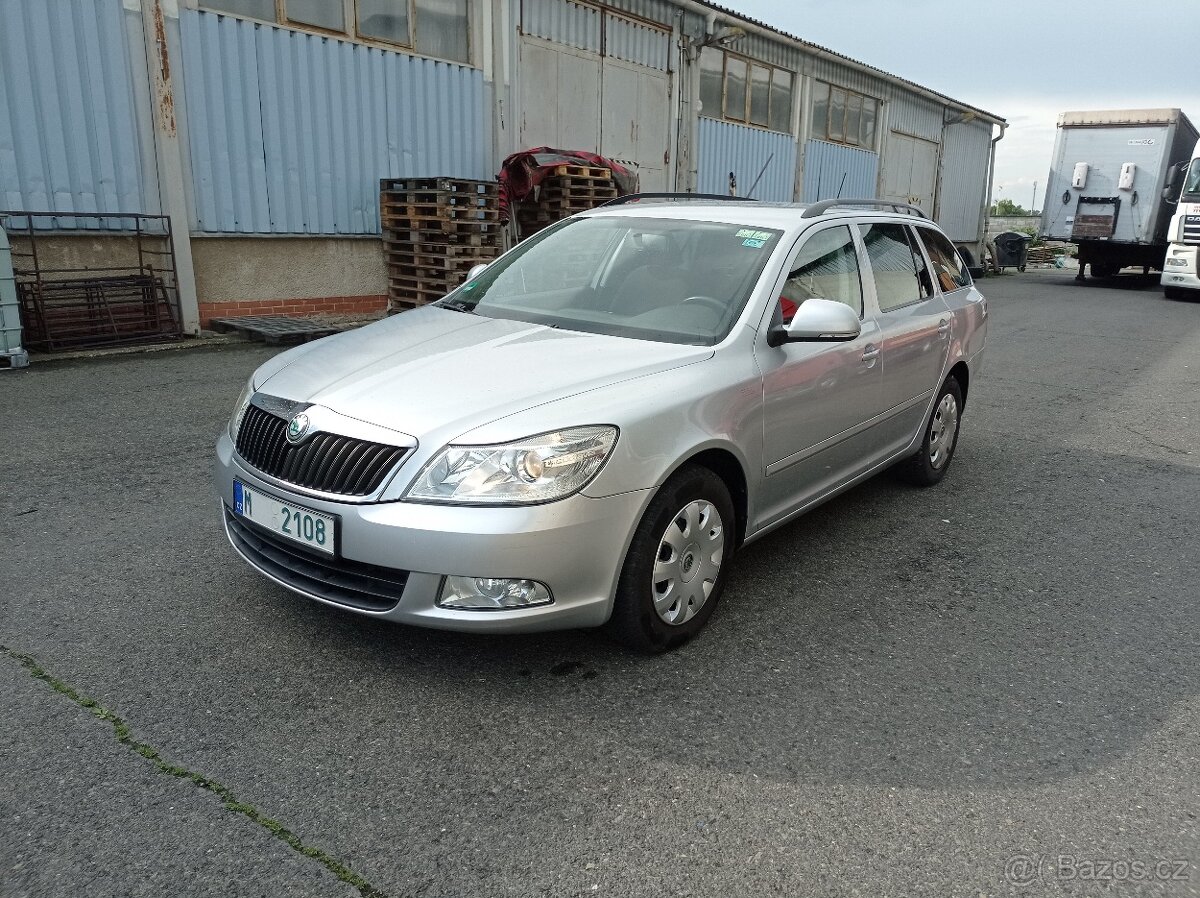 Škoda Octavia 2 combi 2.0Tdi, 103kw, ,2012,KRÁSNÁ,DSG-