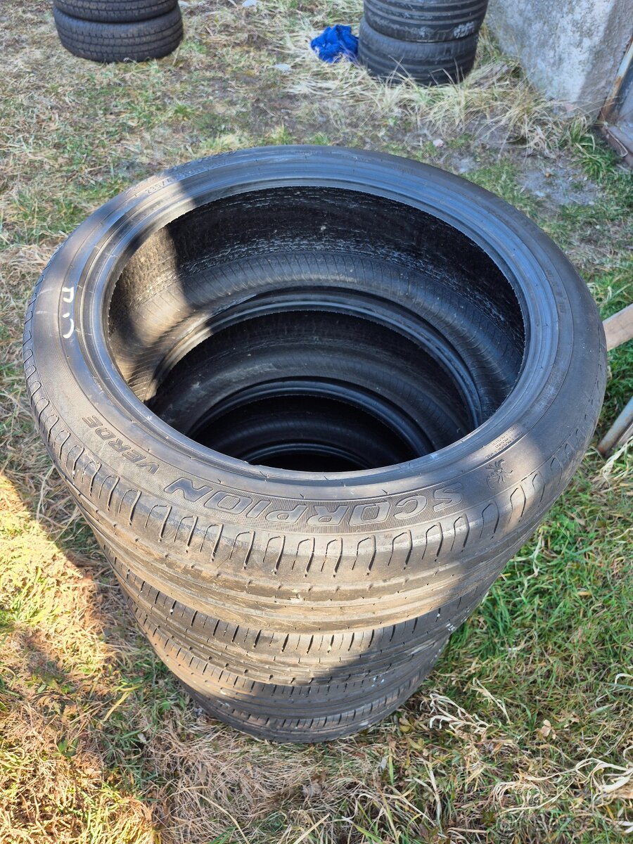 Letní sada 4kusů pneumatik 235/45 R20