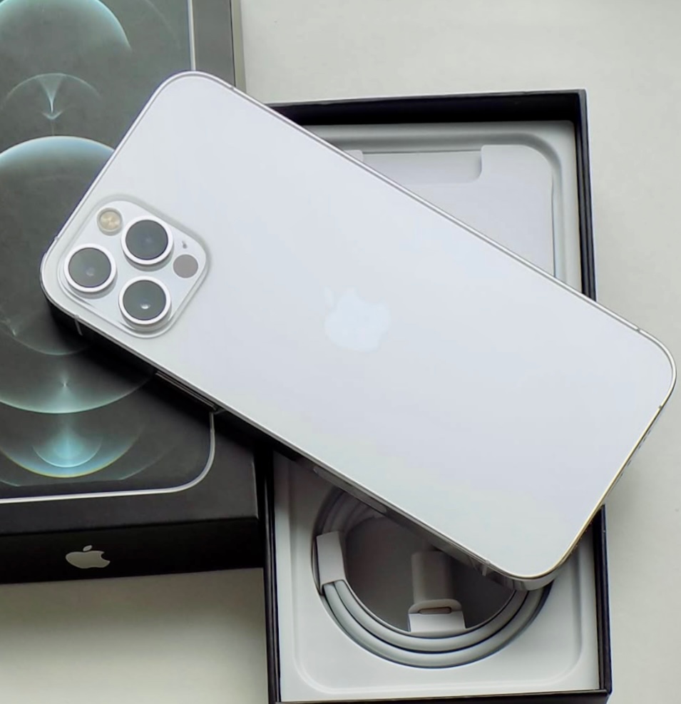iPhone 12 Pro Silver BATERIE 100% TOP
