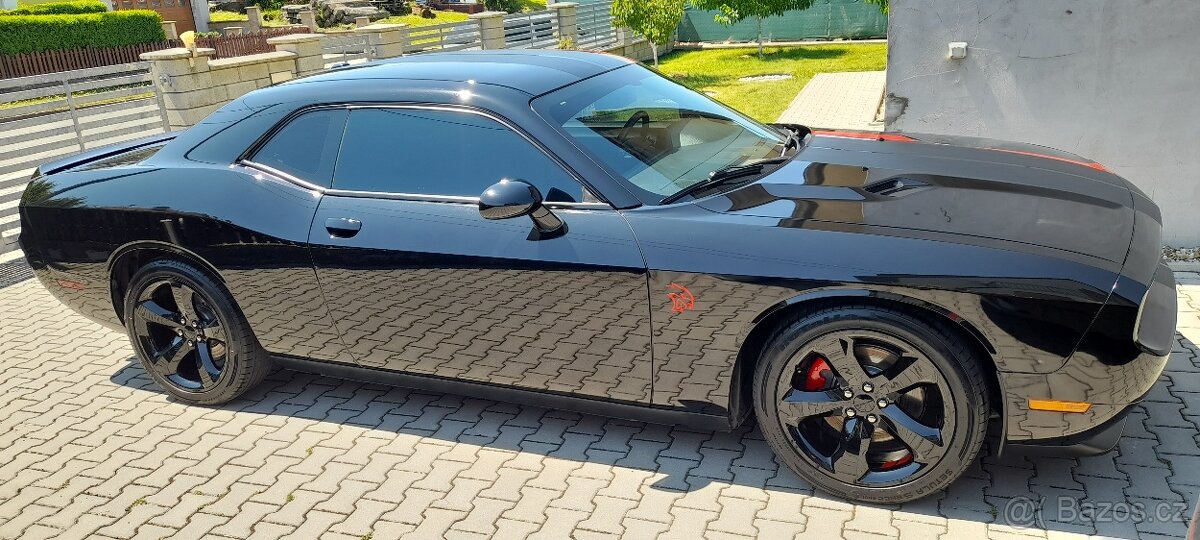 Dodge Challenger 5.7 V8