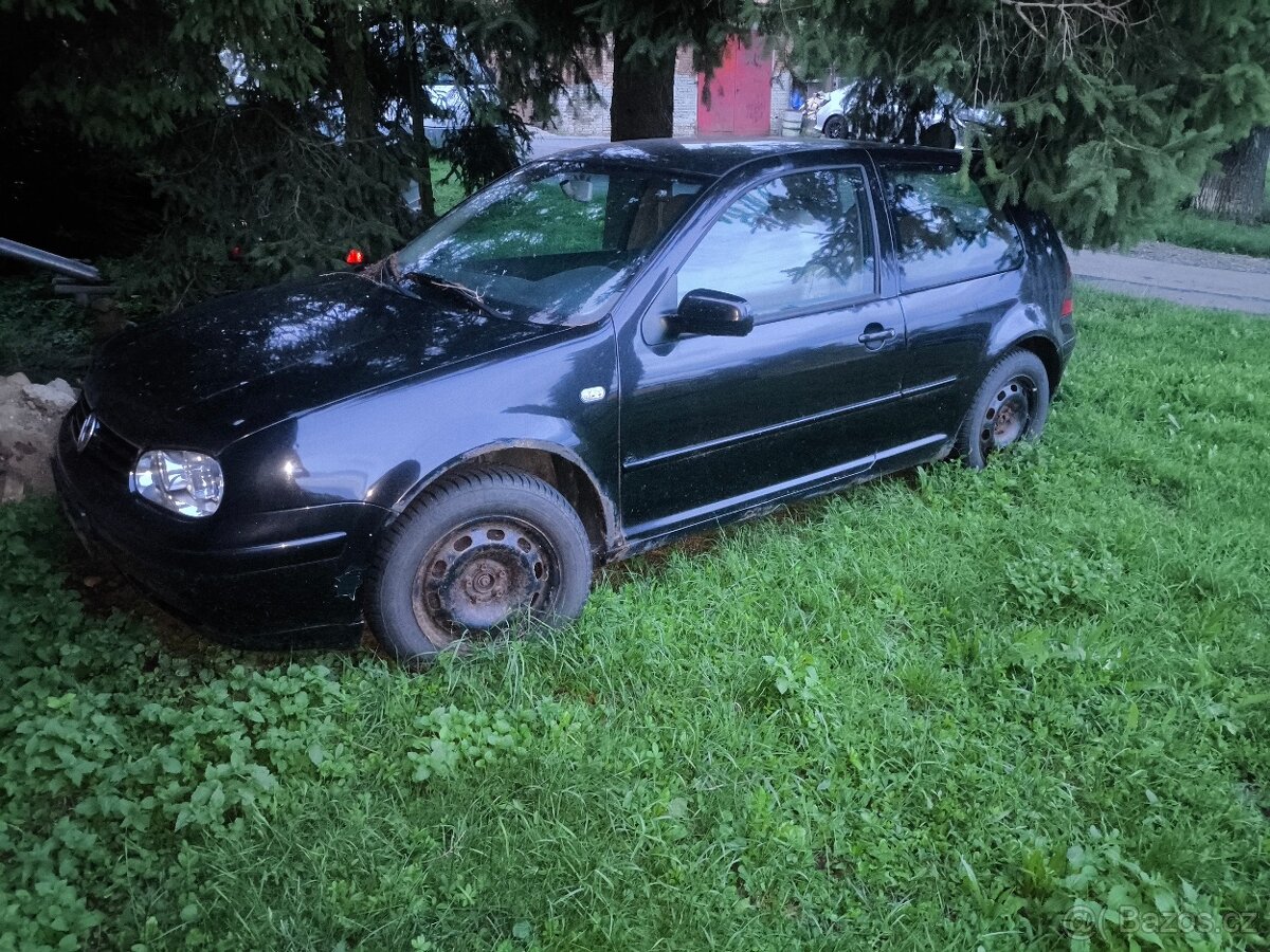 Golf IV