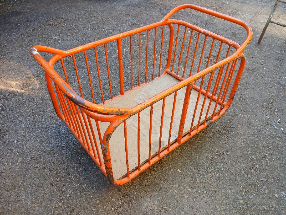 Vozík na dřevo