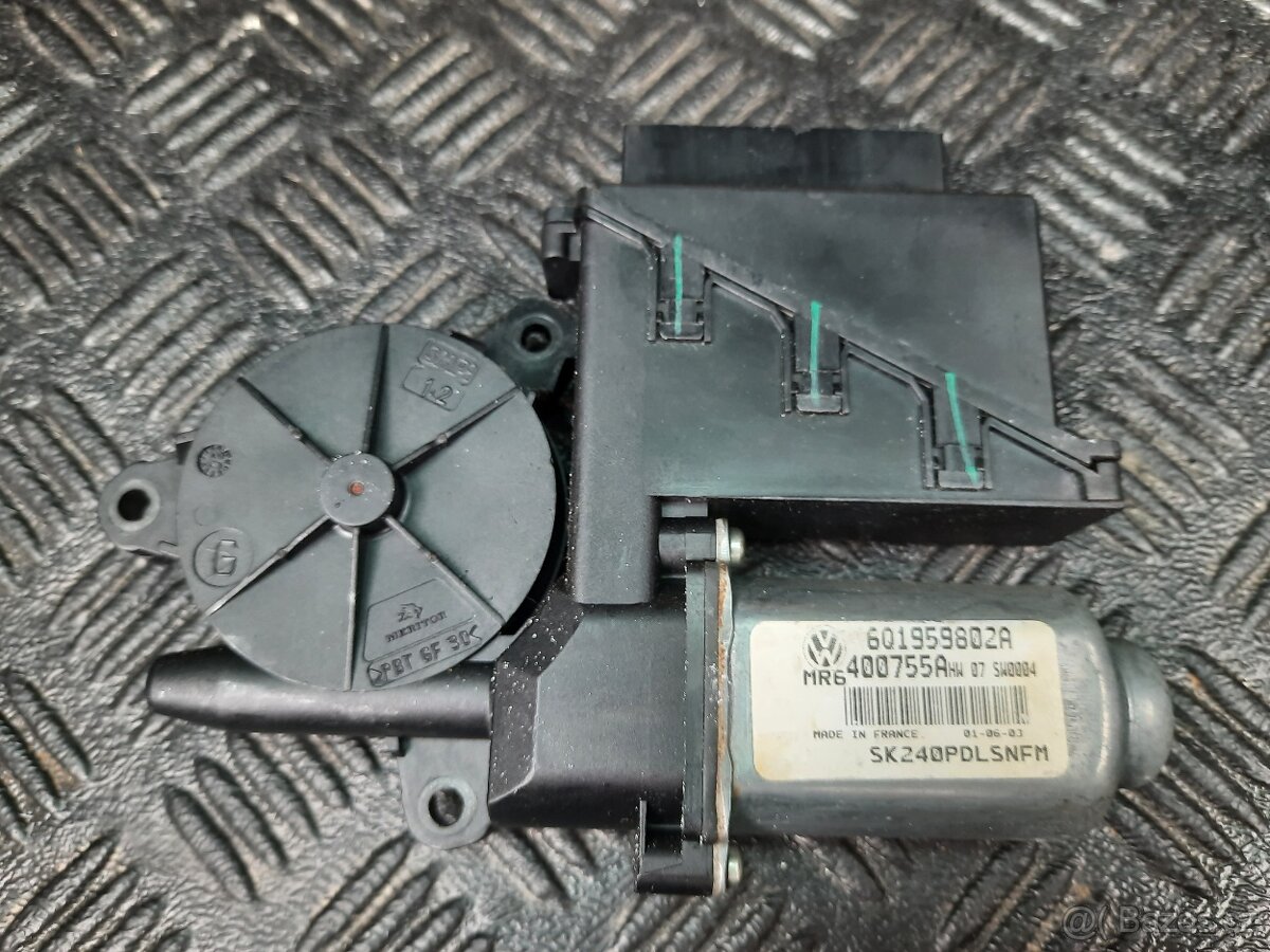 Prodám motorek stahování oken PP - FABIA 1 - 6Q1959802A