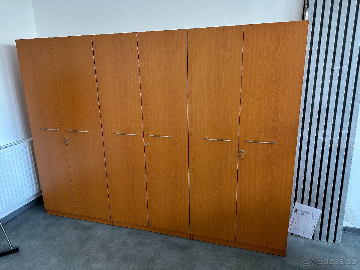 Kancelářské skříně