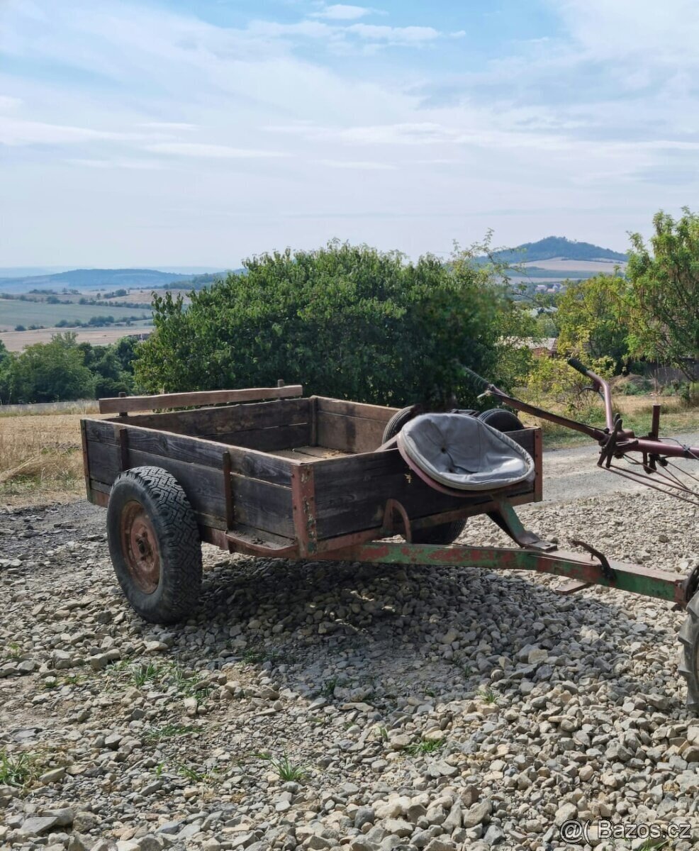 Vozík, kára, kárka, přívěs, vlečka PF 62