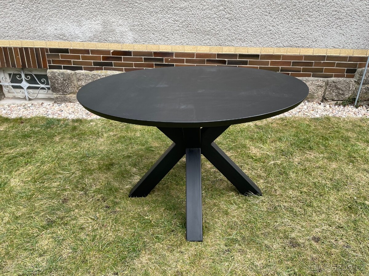 Dřevěný kulatý jídelní stůl - Toro 125 cm