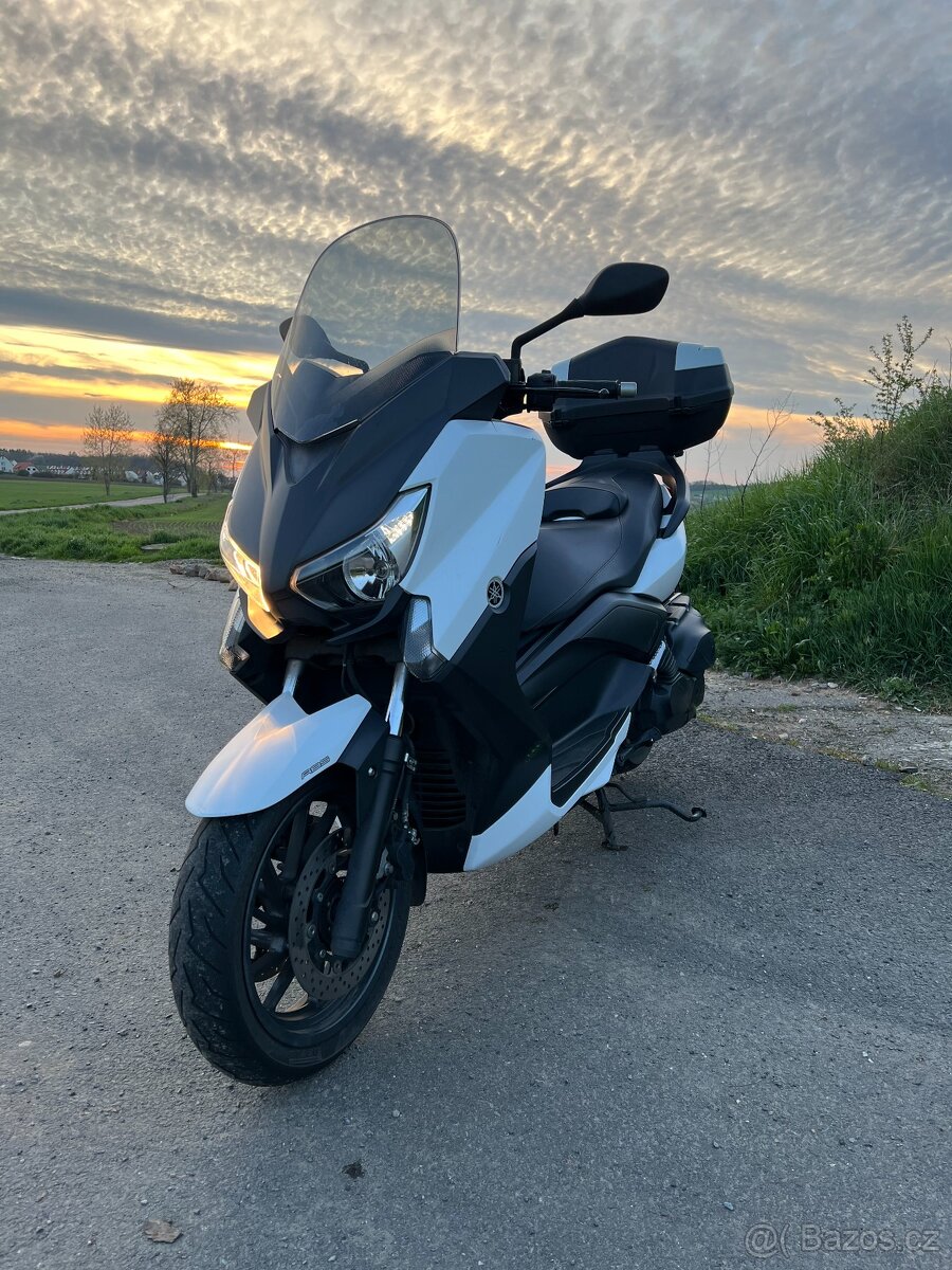 Yamaha X-MAX 400, 2016, Akrapovič