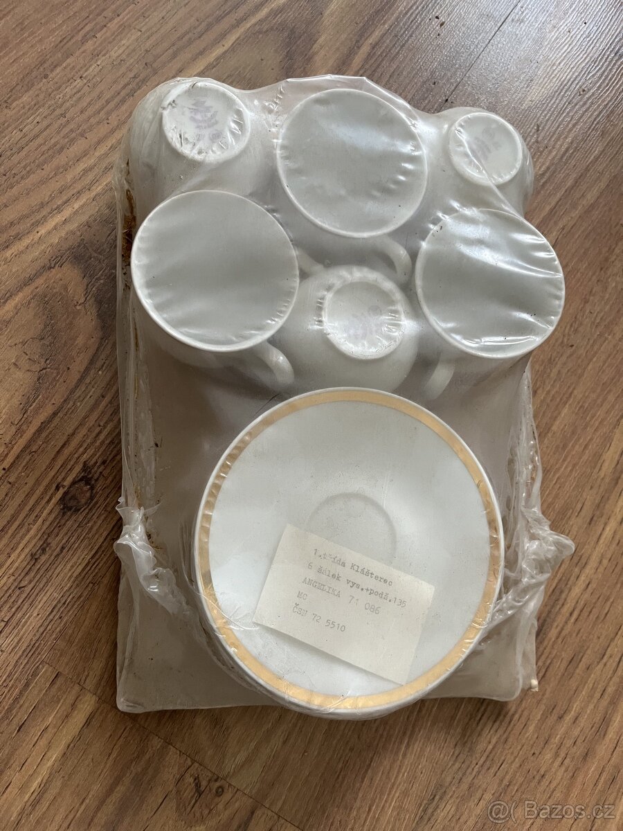 Kávová porcelánová souprava, Karlovarský porcelán