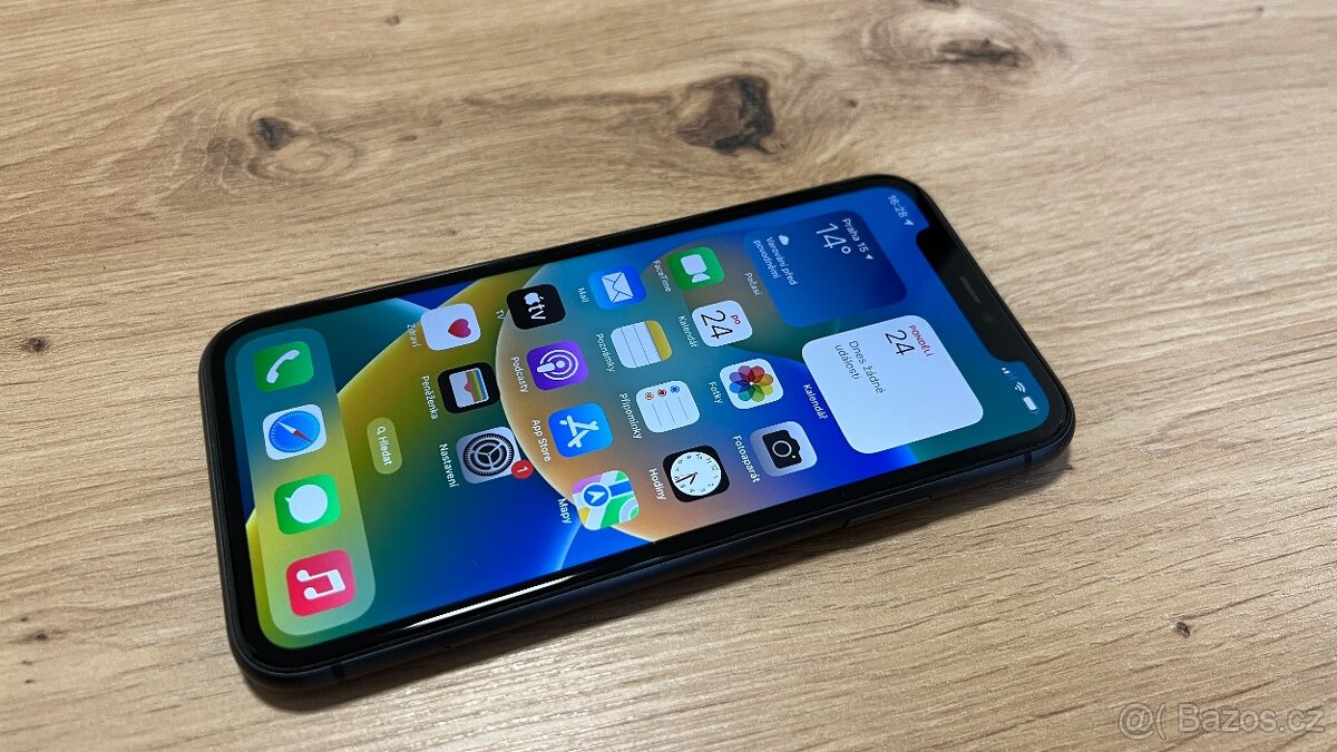 Apple iPhone 11 128GB, cena 2990Kč