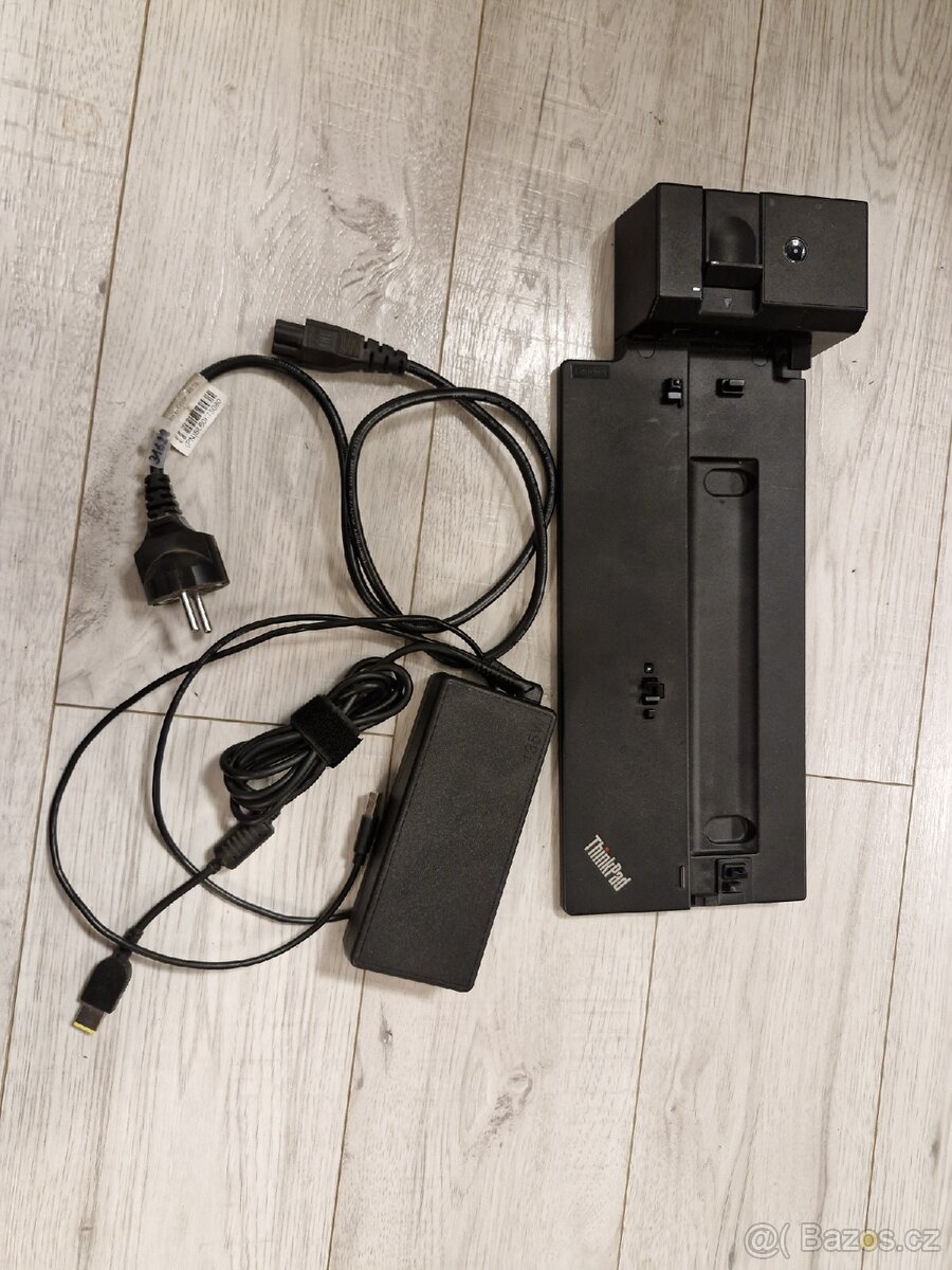 Lenovo dokovací stanice 40AJ