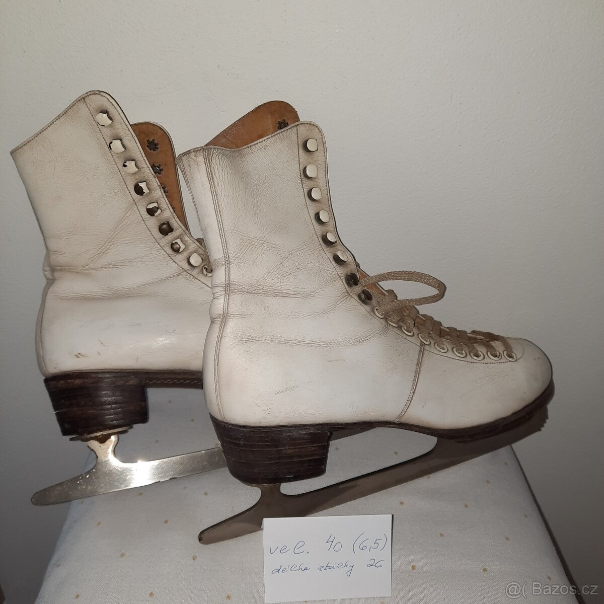 PRODÁM DÁMSKÉ LEDNÍ BRUSLE VEL. 40