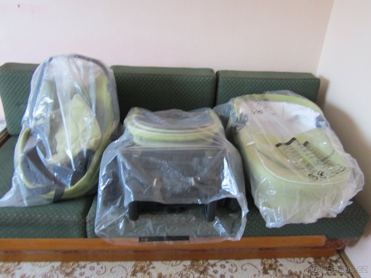 Kočárek- PEG-PÉREGO v trojkombinaci.