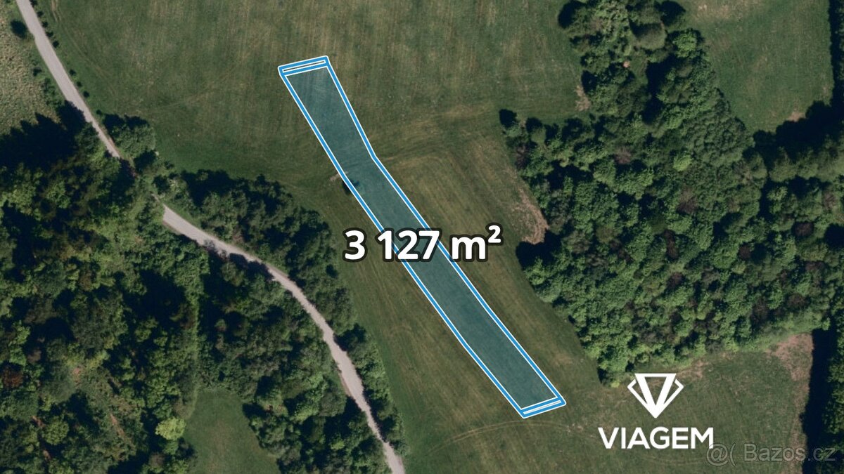 Pole 3 127 m²