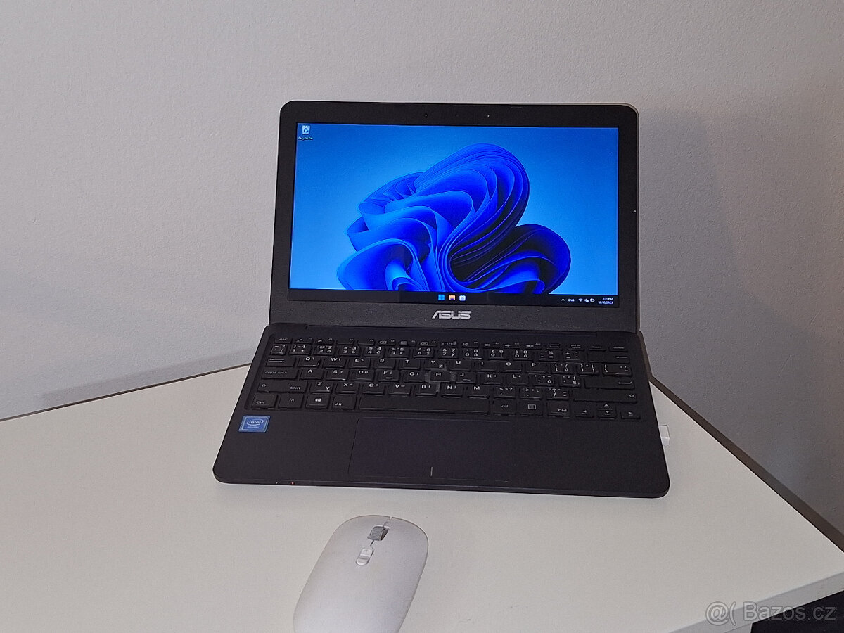 NetBook(Notebook) Asus VivoBook E200HA
