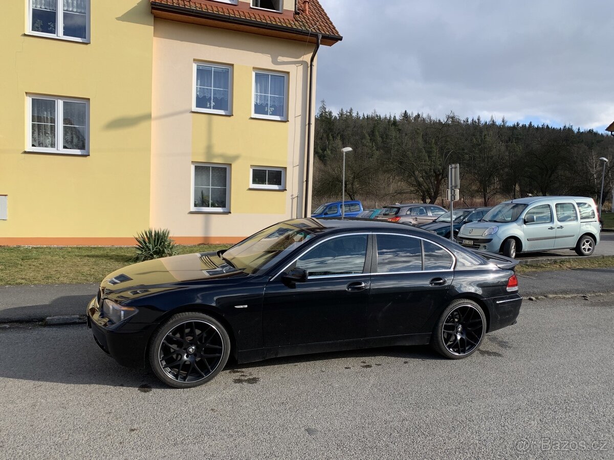 Servis o víkendech.