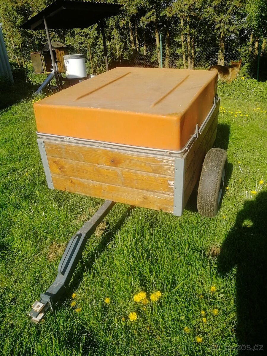 PŘÍVĚSNÝ VOZÍK