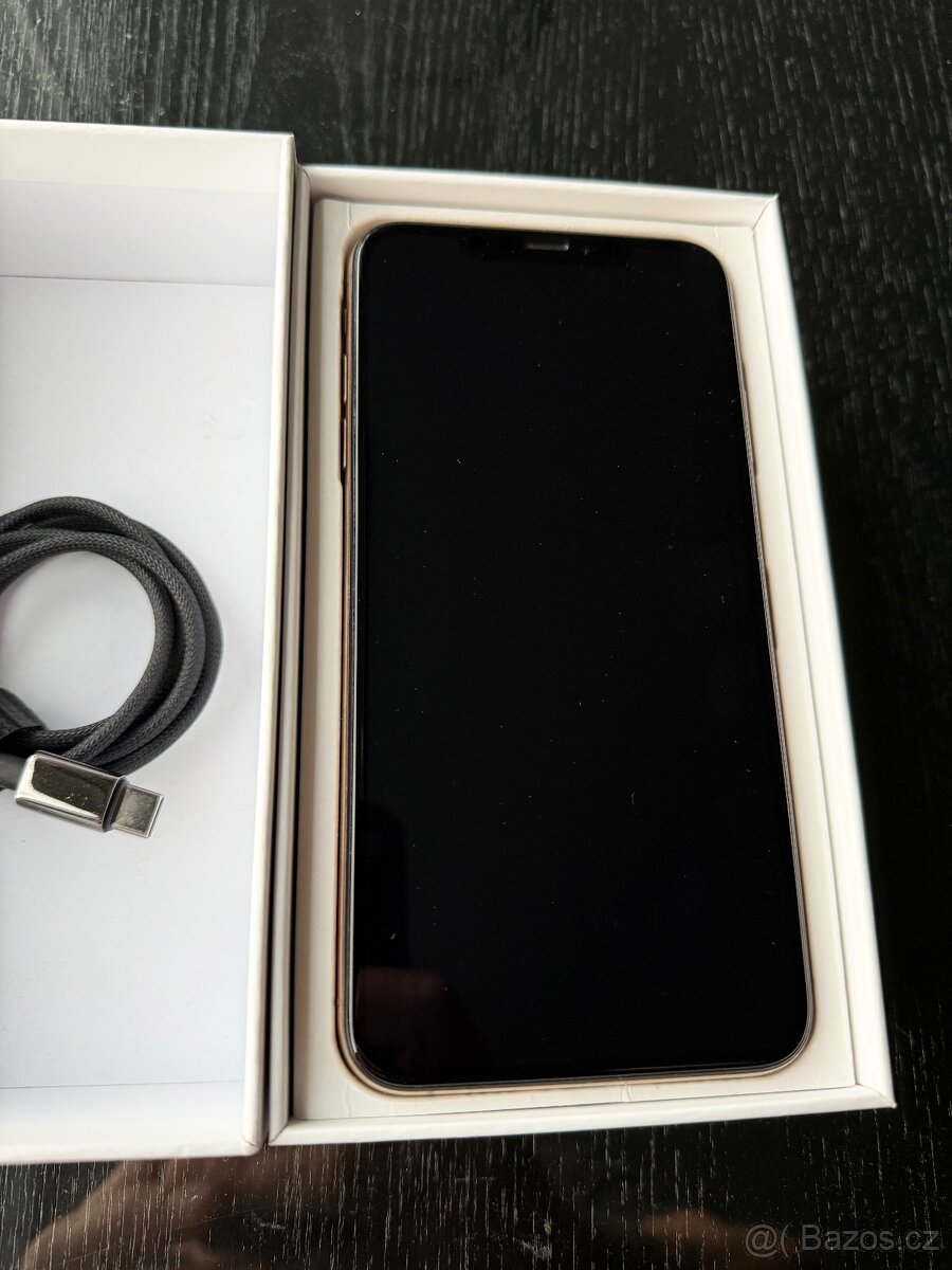 iPhone XS Max / 256 GB / gold