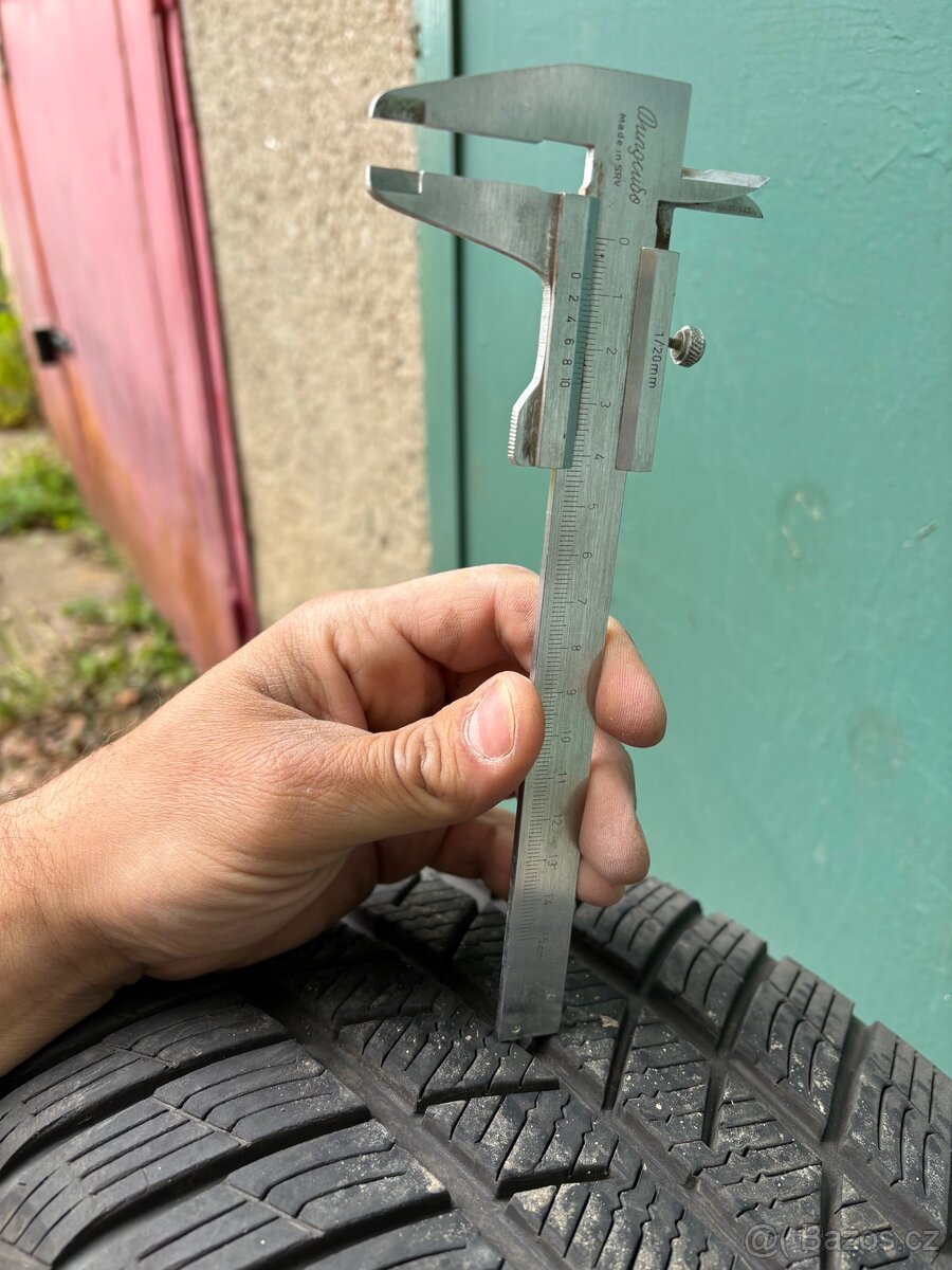 Zimní pneu Barum 235/55 R18