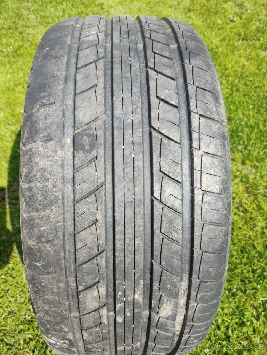 225/45 r17