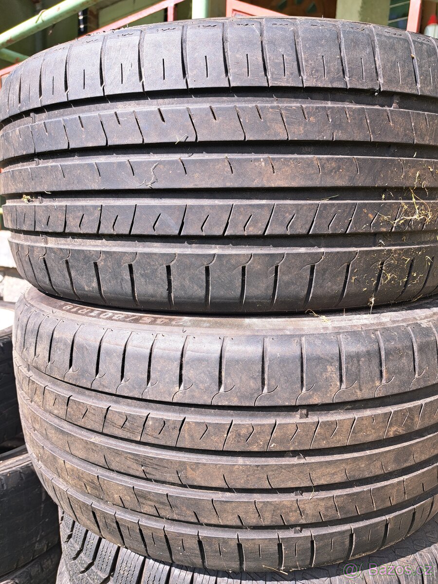 Letni pneu 245/40 -97w r18