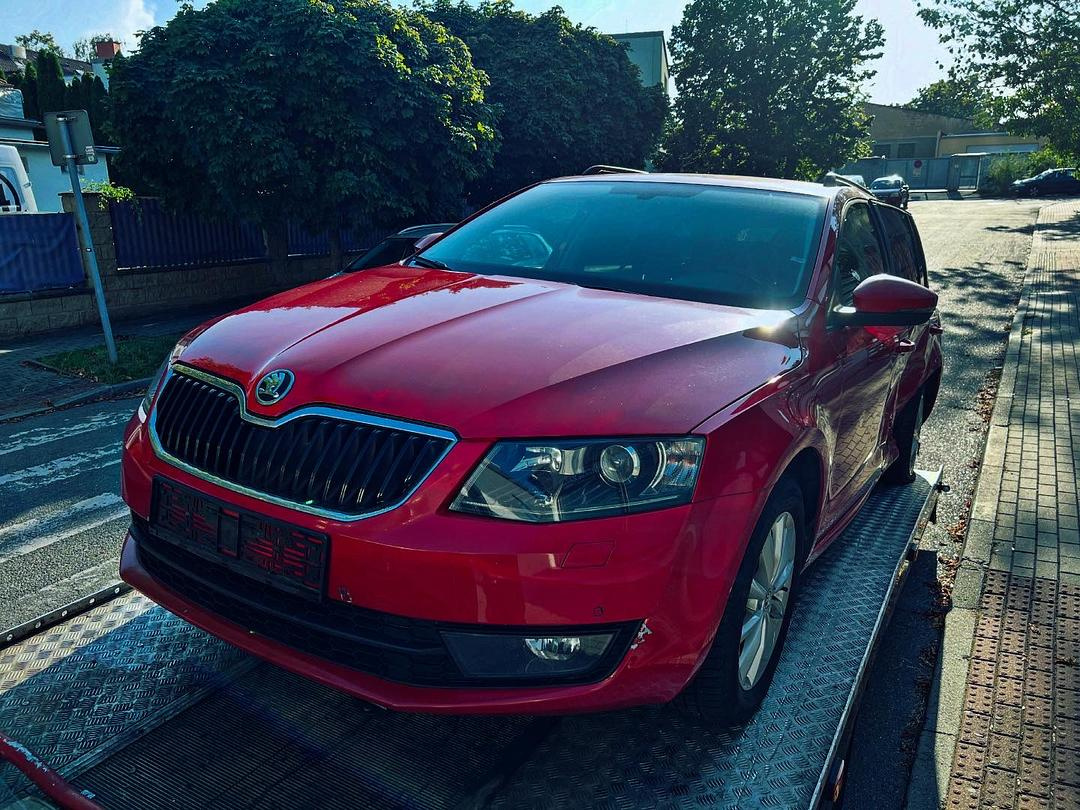 Vůz na náhradní díly Škoda Octavia 3 kombi 13 CKFC PFL LF3K