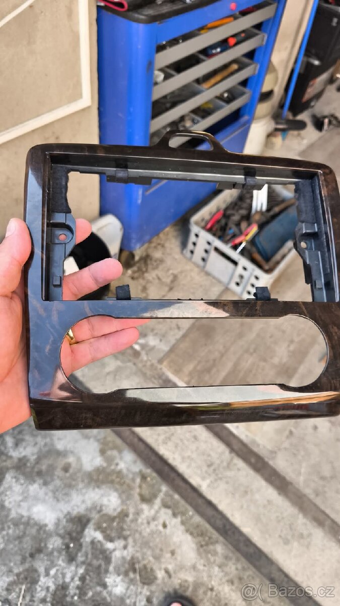ford focus mk2,origo rámeček dřevodekor pro digiklimu