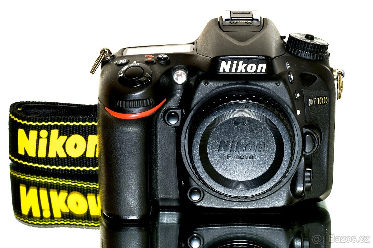 Nikon D7100 TOP STAV
