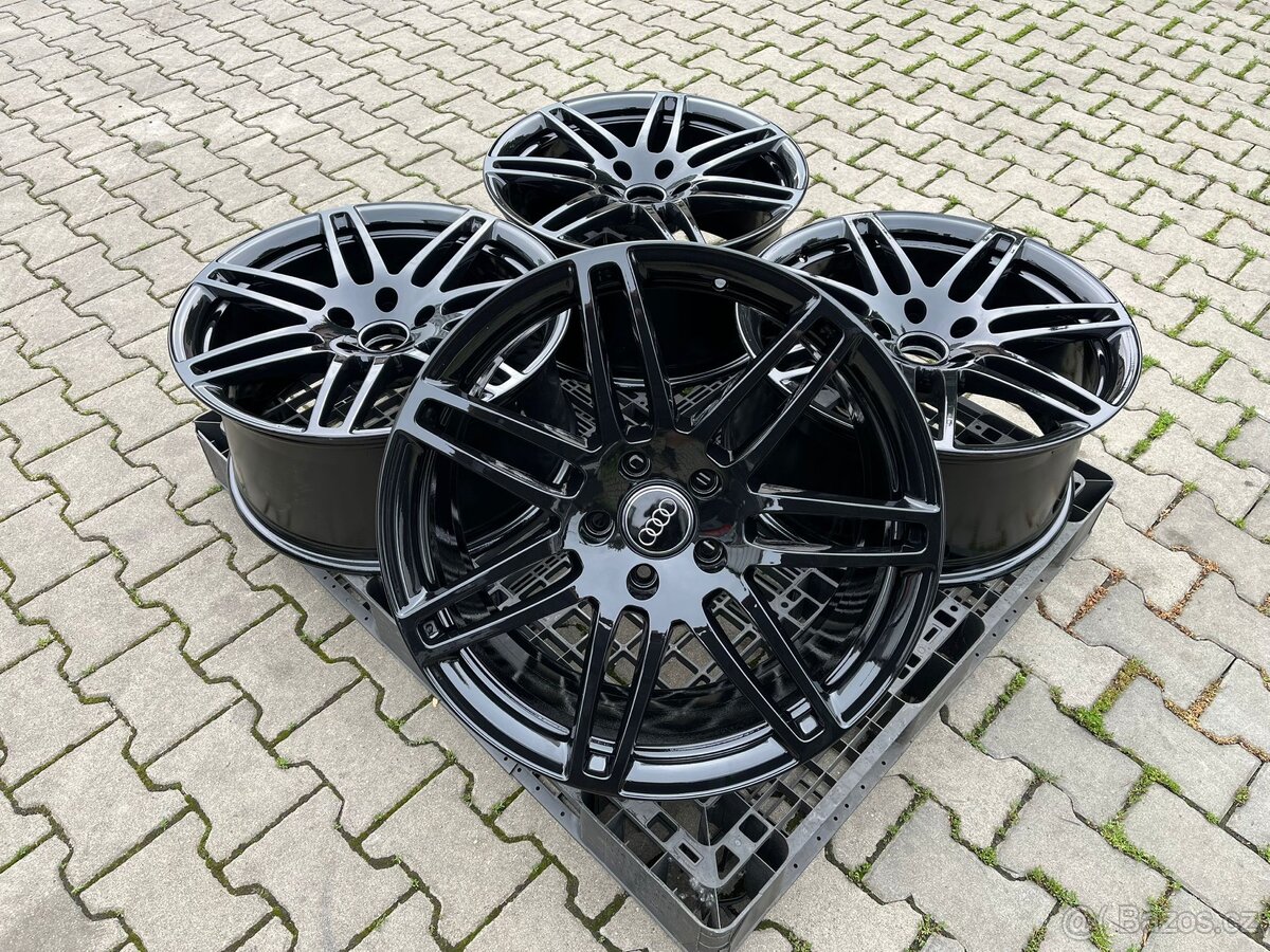 Audi Q7 S-line, kola 21"