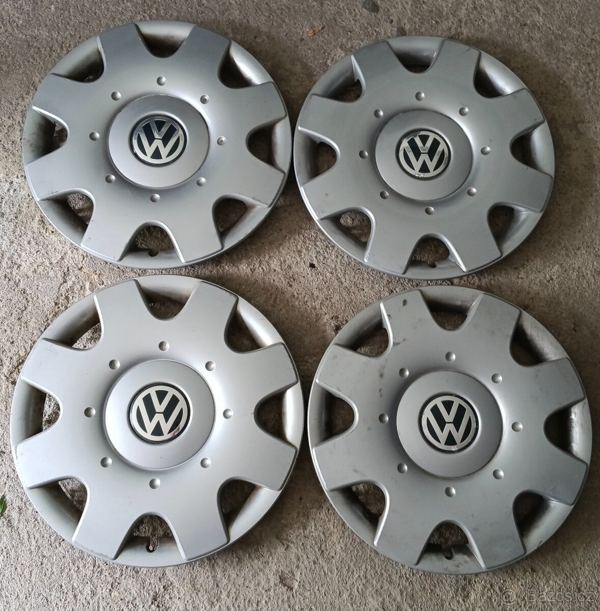 Poklice Volkswagen Passat Caddy Touran 16"