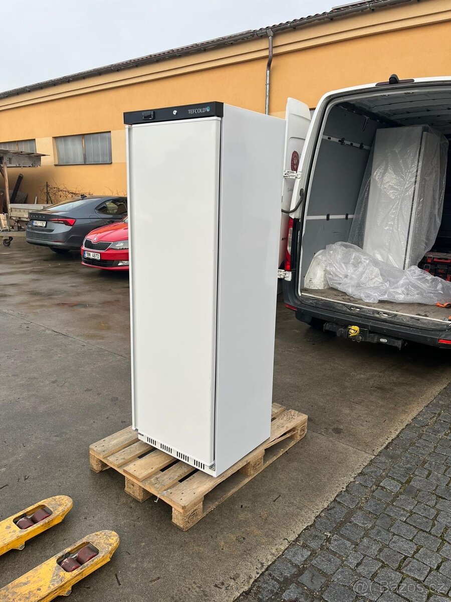 Profi lednice Tefcold UR400 bílá