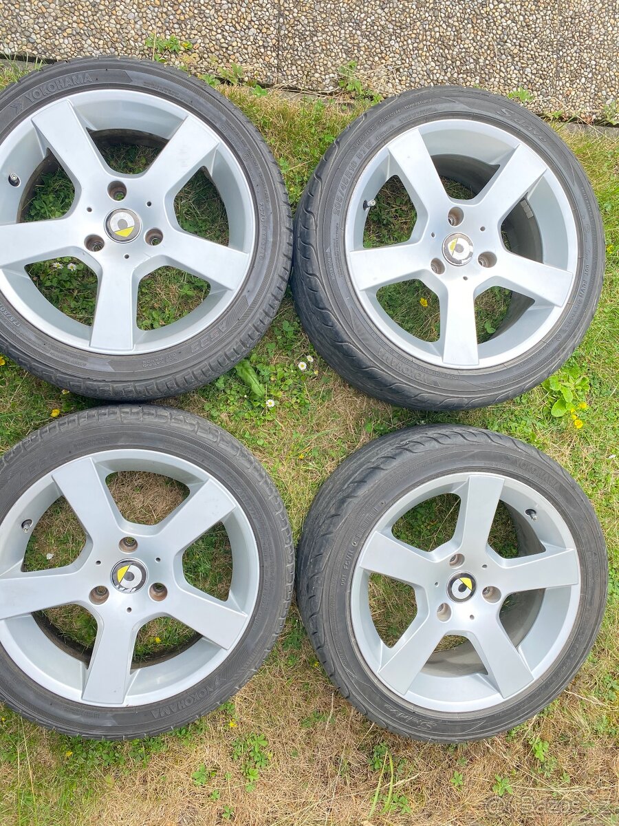 Kola, pneumatiky a rozšiřovací podložky na Smart ForTwo