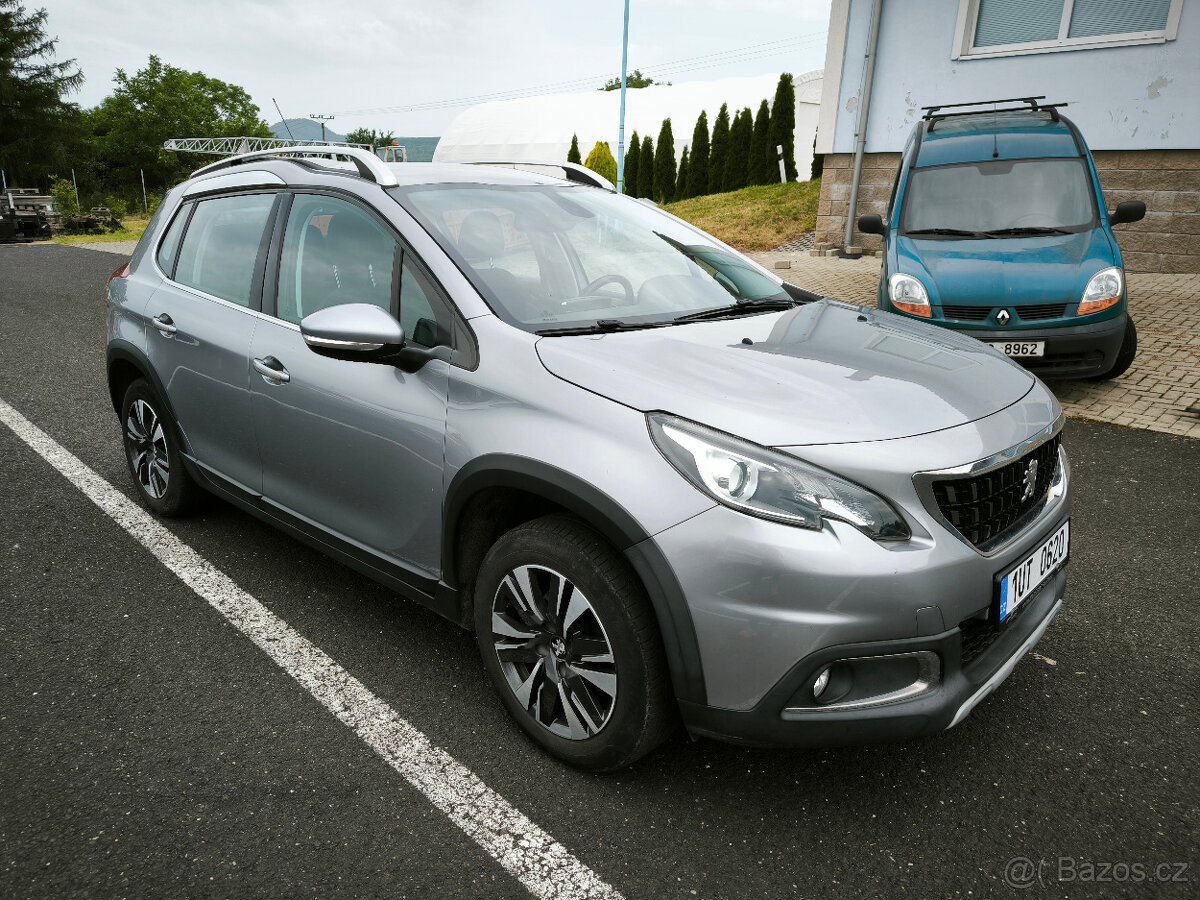 Peugeot 2008 1,2i