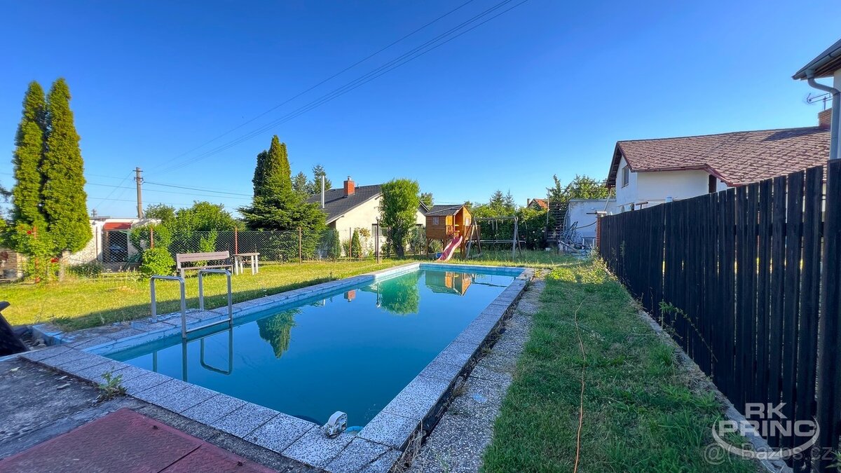 Rodinný dům 4+kk, 162 m² na pozemku 577 m², bazén, Jilové u