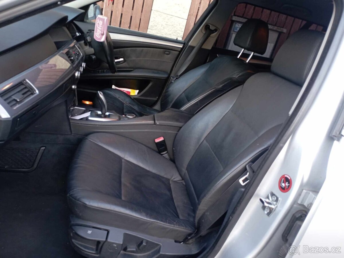 BMW E61 kožené sedačky/interiér