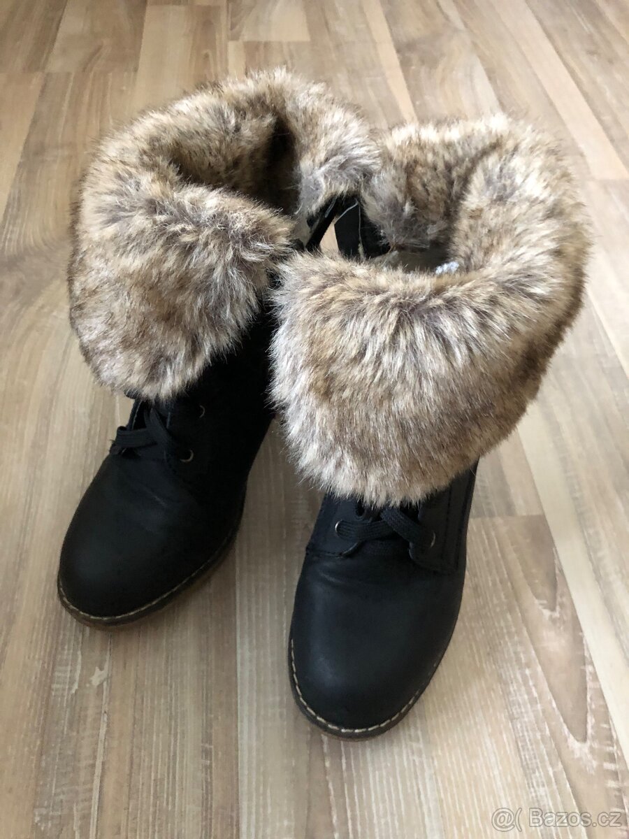 Damske kozacky na platforme