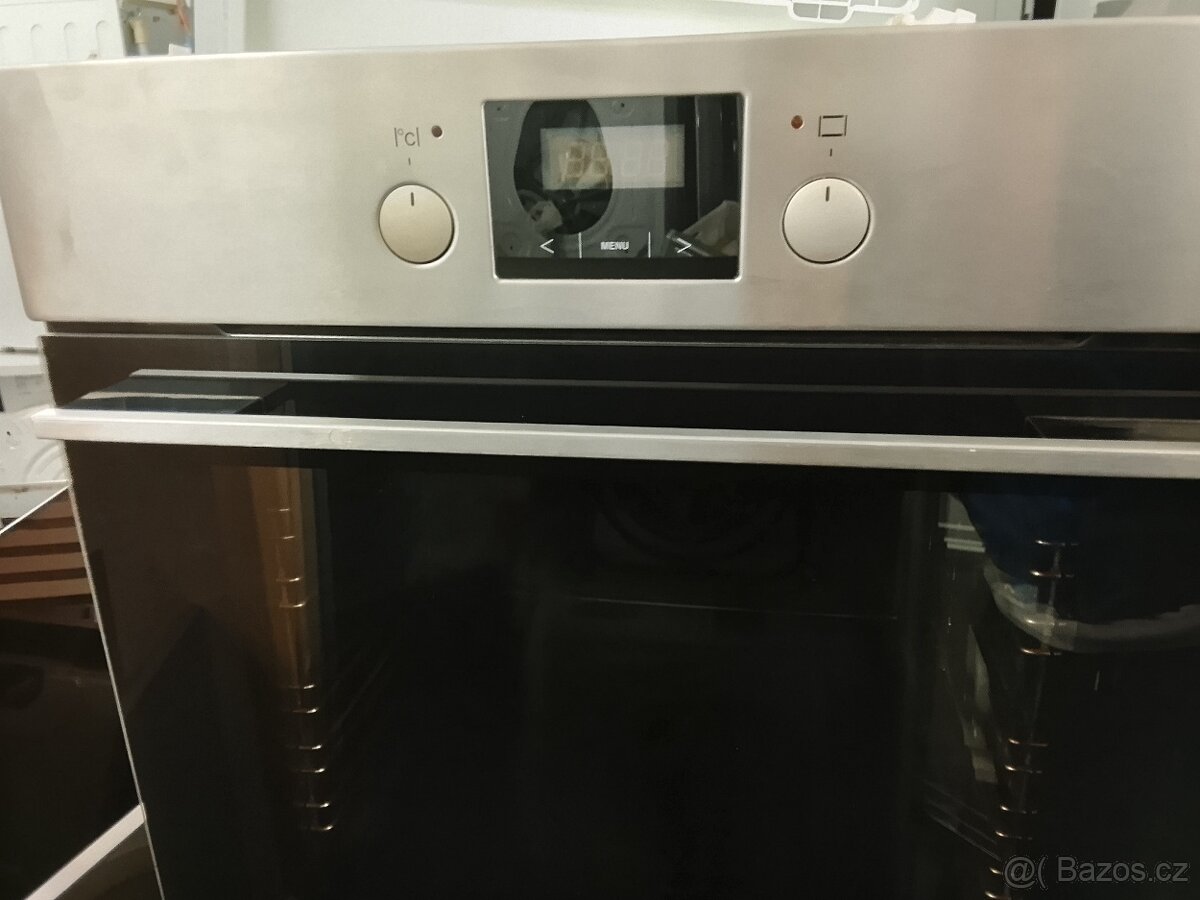 Vestavná trouba Hanseatic