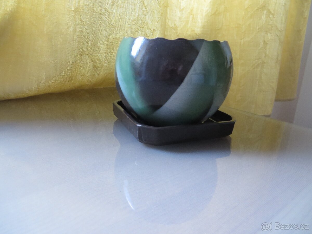 Keramicky květináč s pod miskou