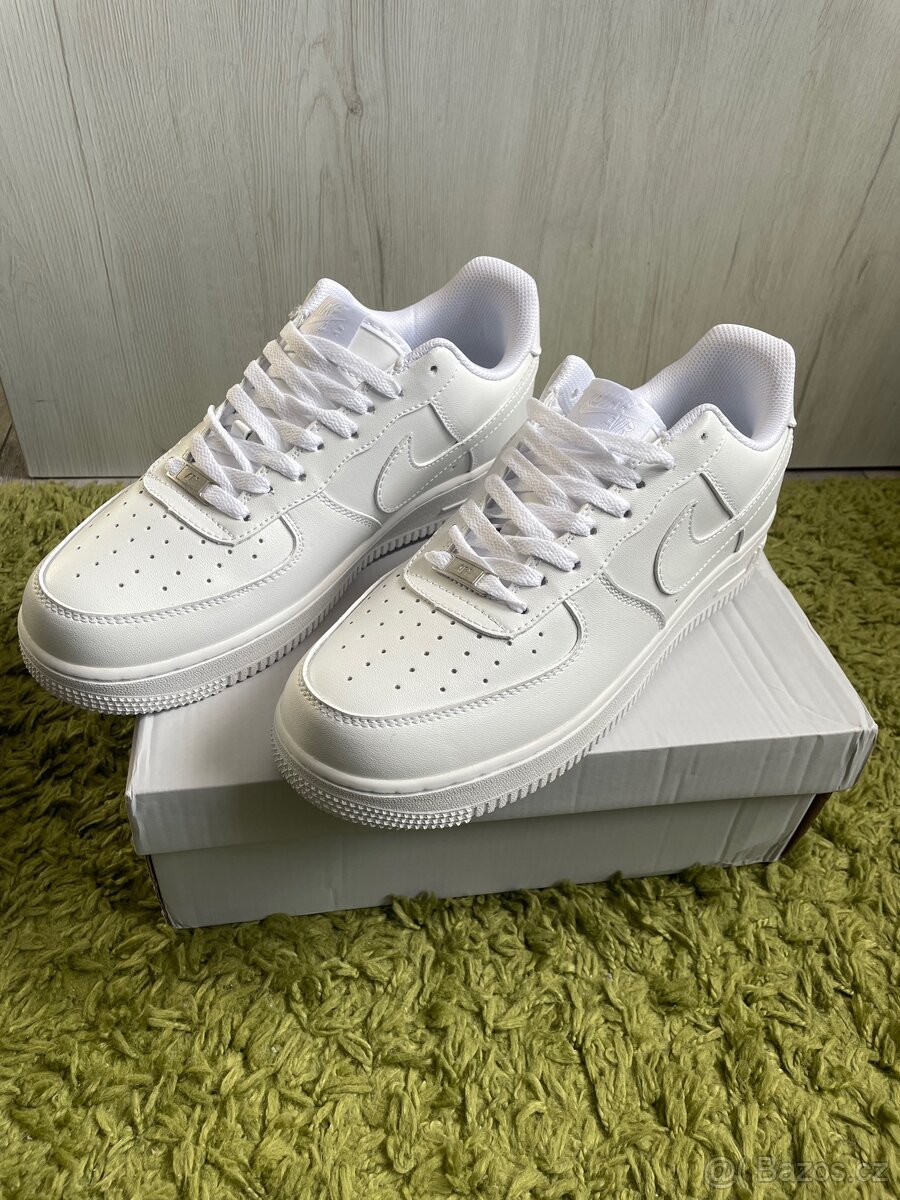 Nike Air Force 1 white