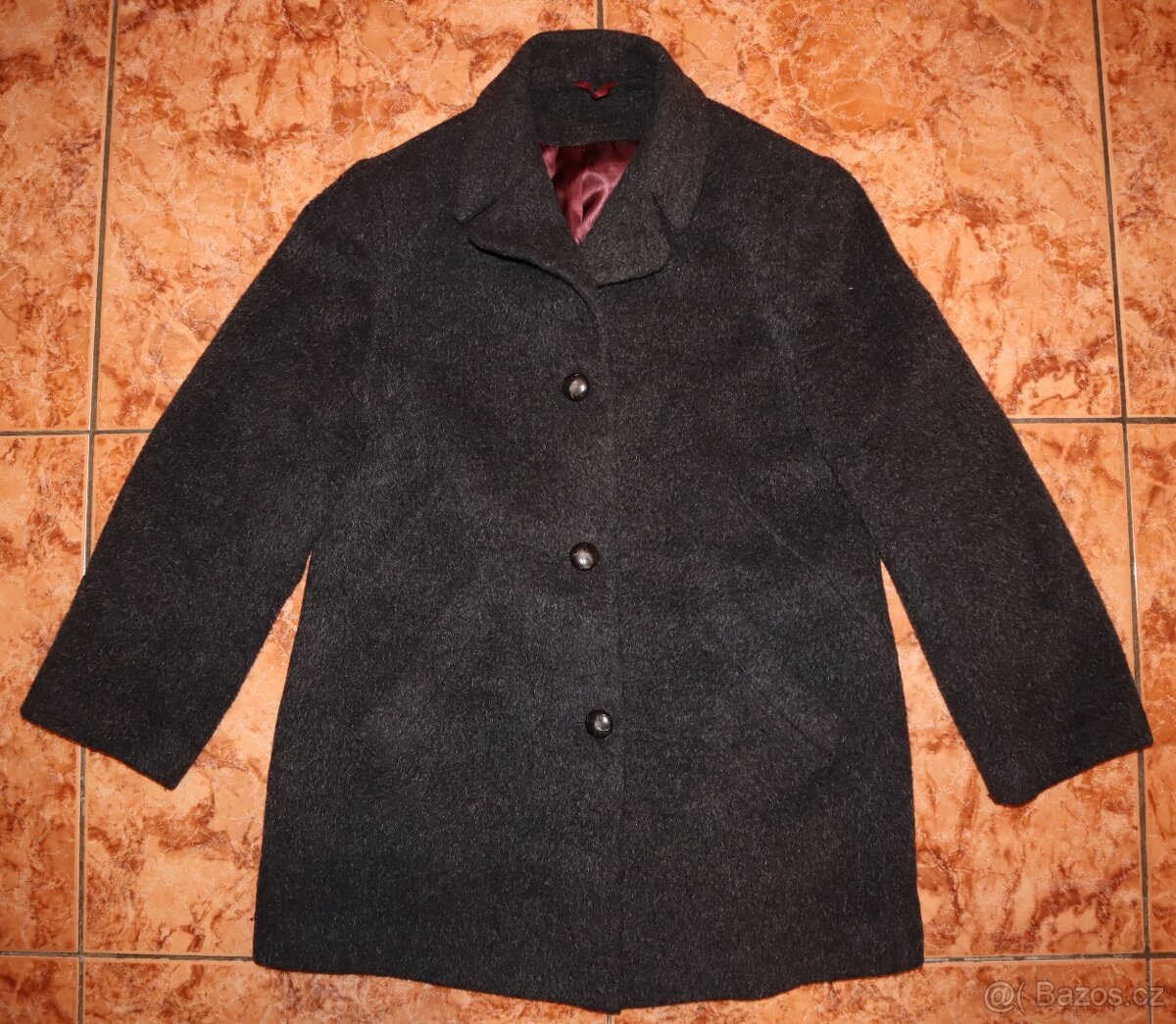 +++ Dívčí zimní kabát vel.152 - levně prodám +++