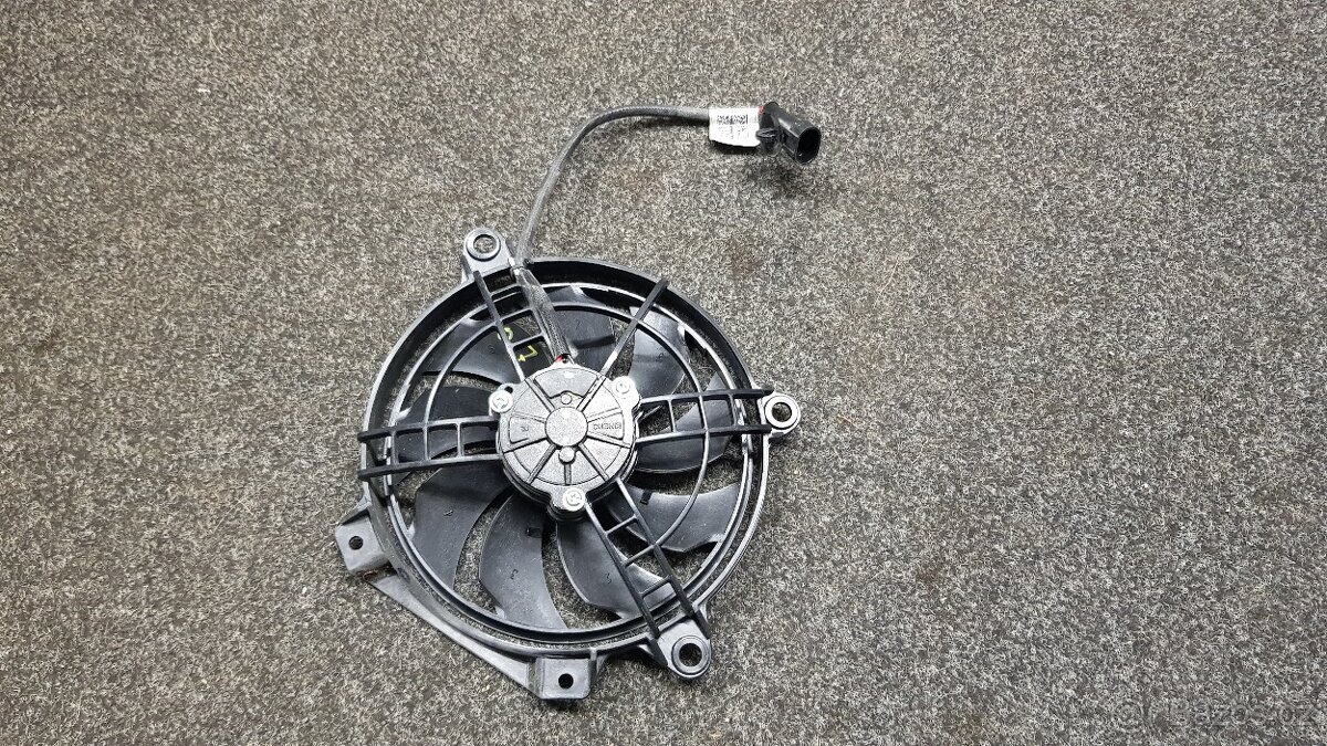 APRILIA RS 660 EXTREMA VENTILÁTOR