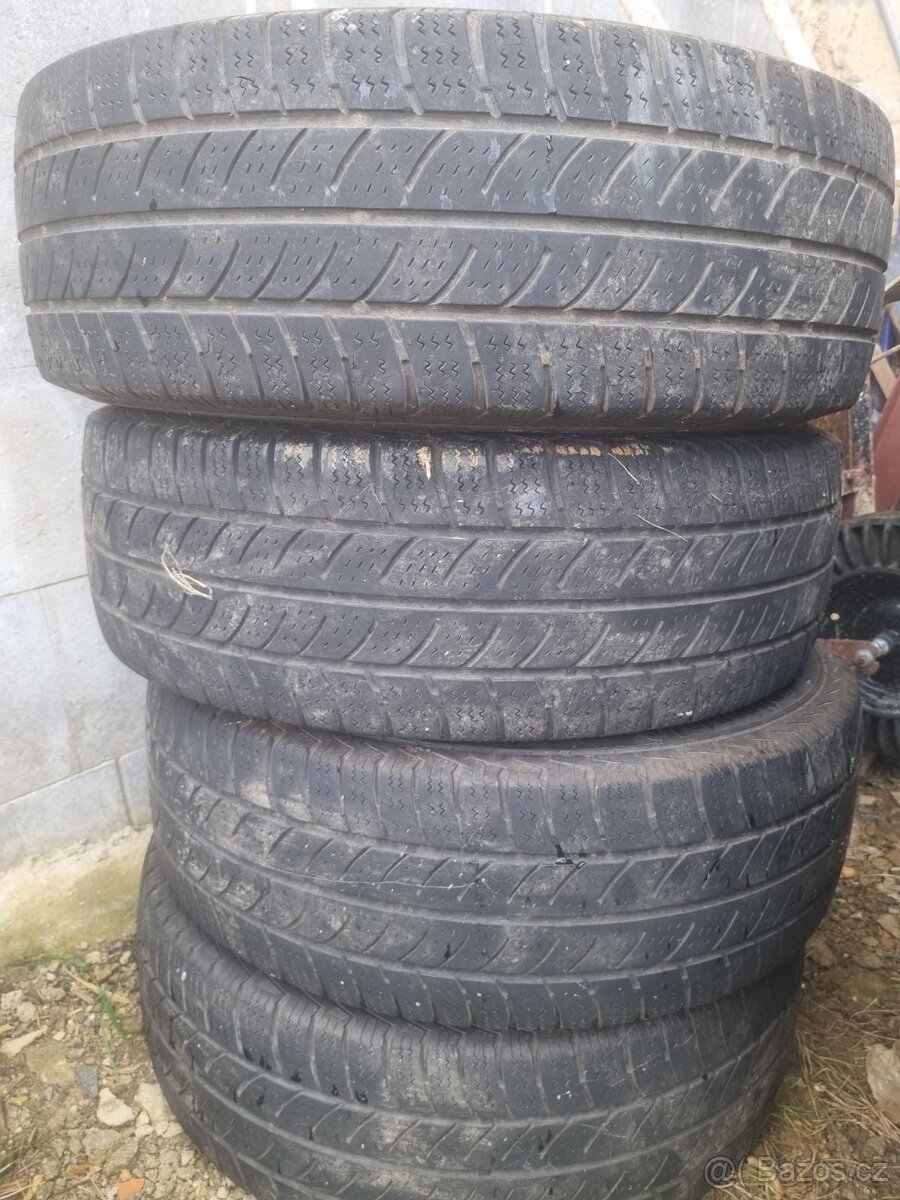 Zimni pneu 215/65 R16 C