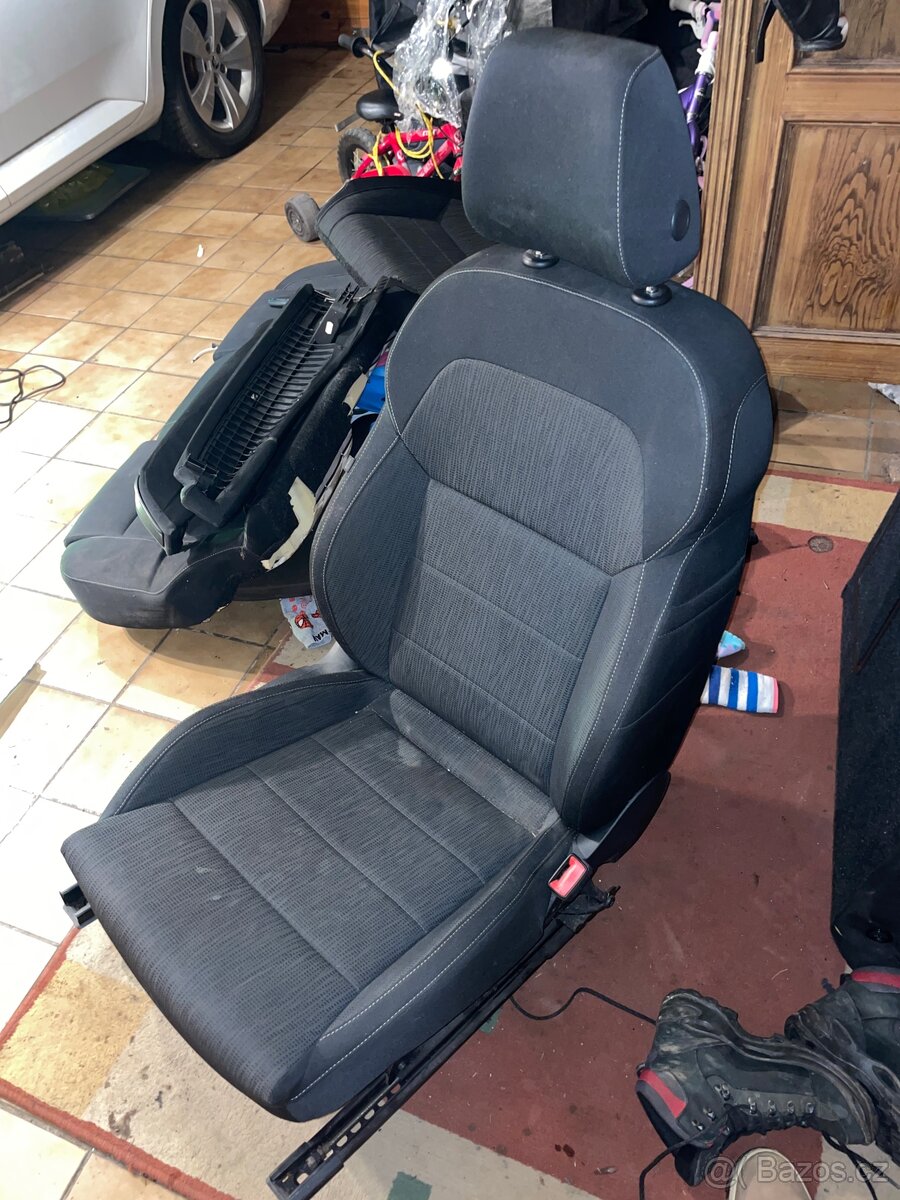 Sedacka spolejezdce Skoda Superb 3V 2015+ el., výhřev