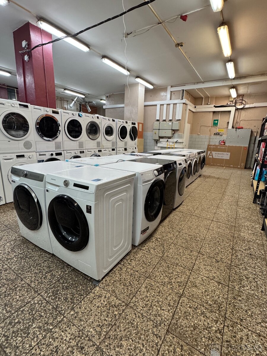 Lednice, pračky, sušičky, sporáky, kávovary atd.