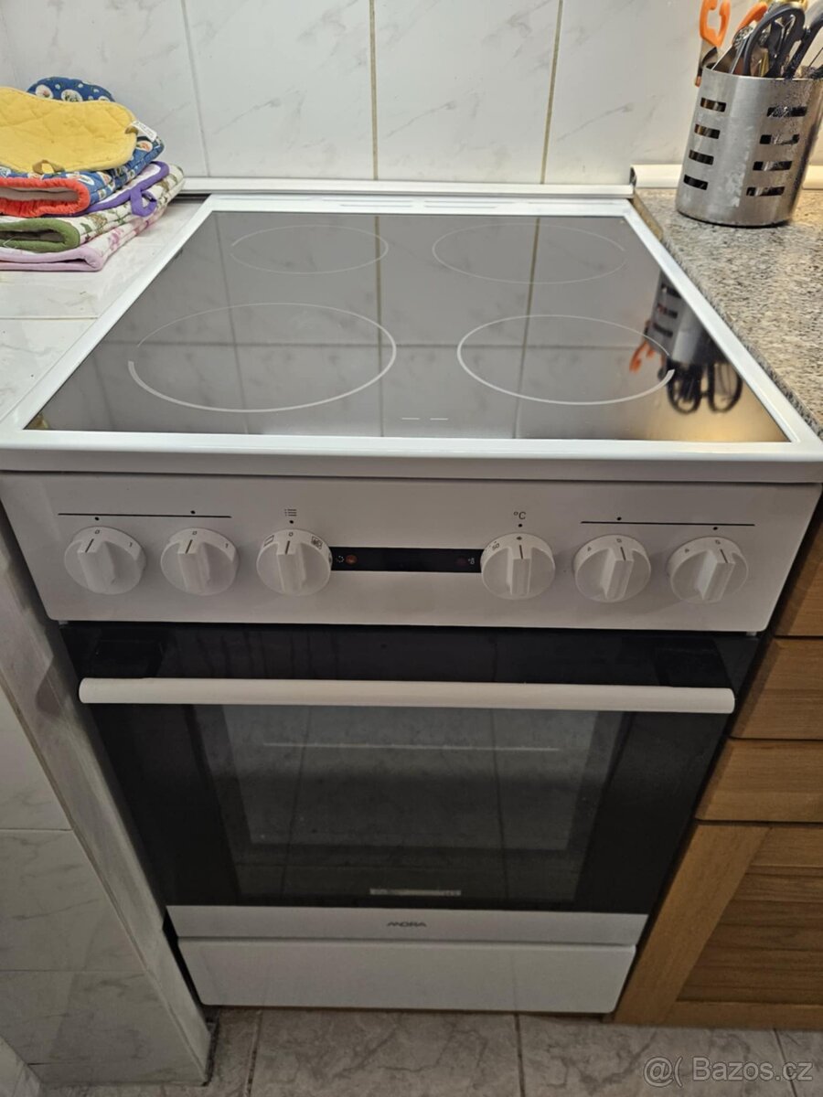 Sporák Mora C 512 BW