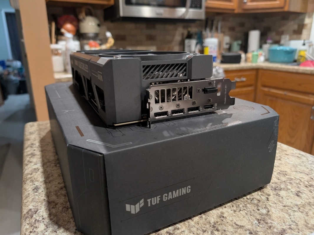 ASUS TUF Gaming GeForce RTX 5080 16GB GDDR7 OC Edition